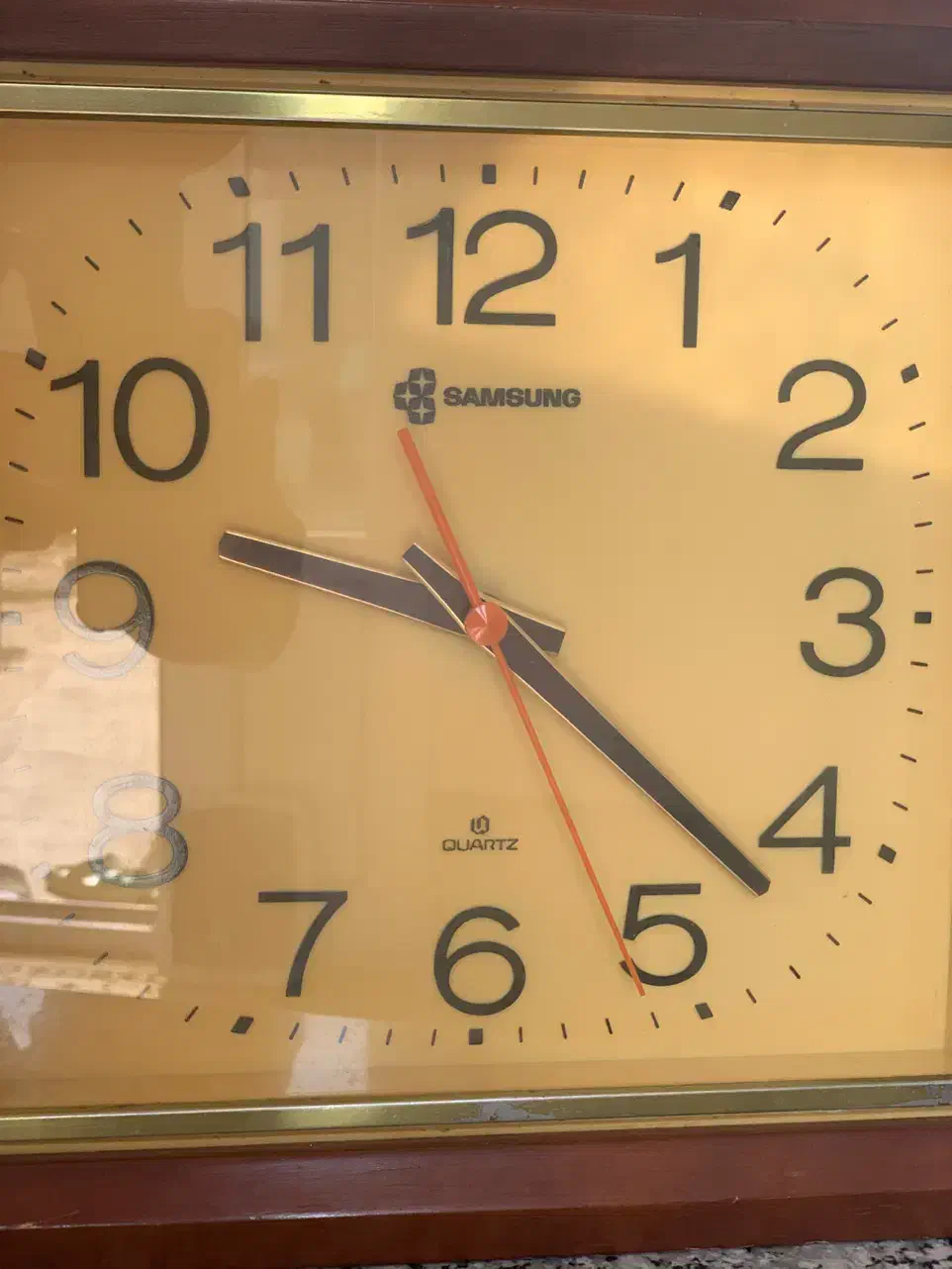 ساعت عطیقه|کلکسیون اشیاء عتیقه|گنبد کاووس, |دیوار