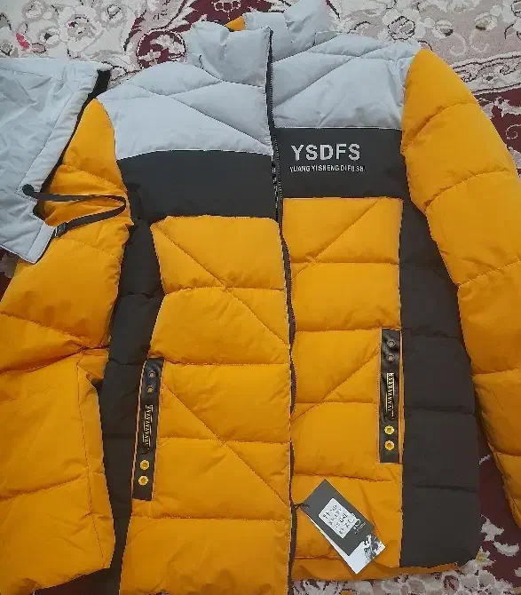 کاپشن|لباس|بروجرد, |دیوار