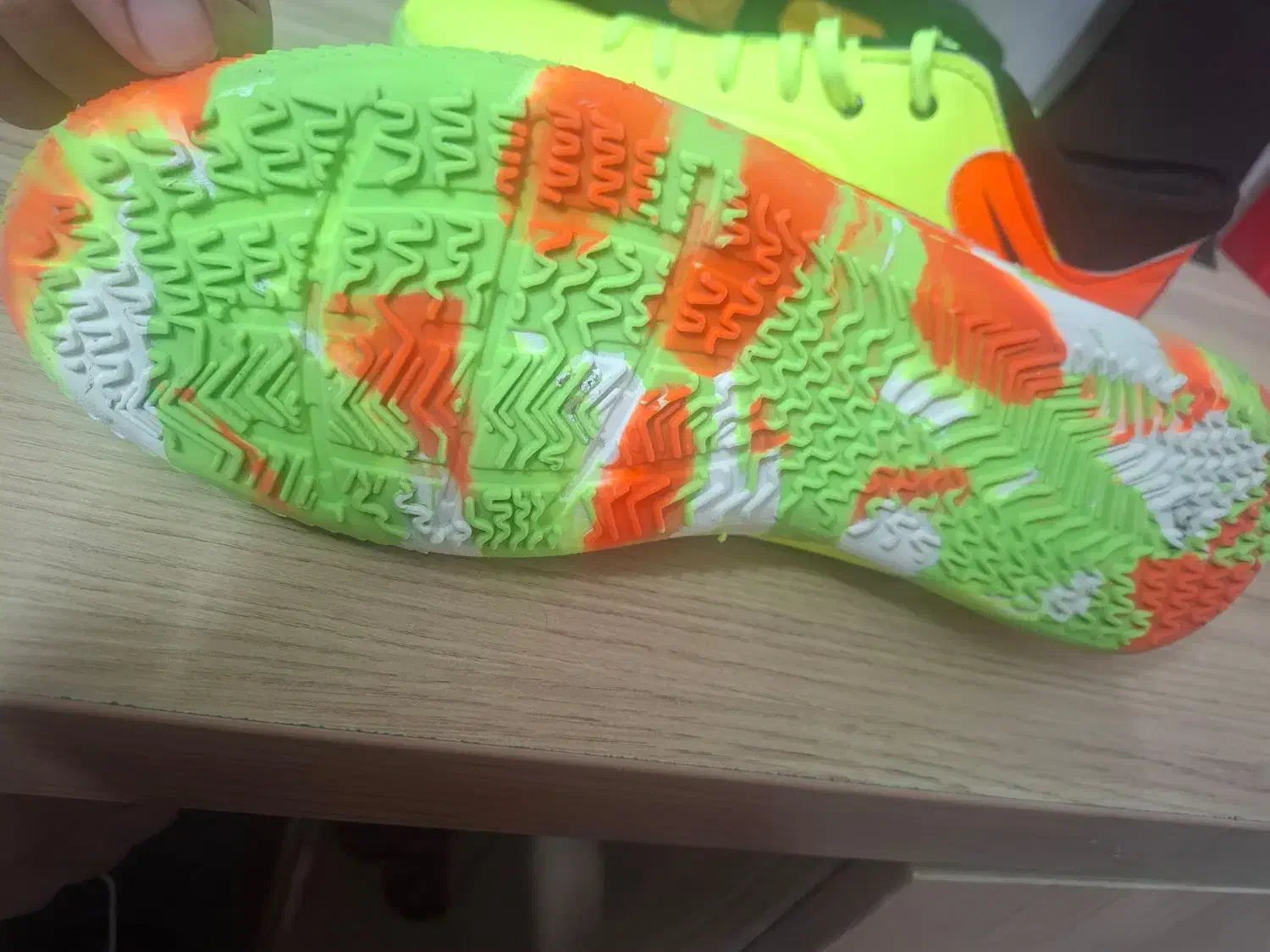 کفش مخصوص سالن و فوتسال.|کیف، کفش، کمربند|اصفهان, شیخ اشراق|دیوار