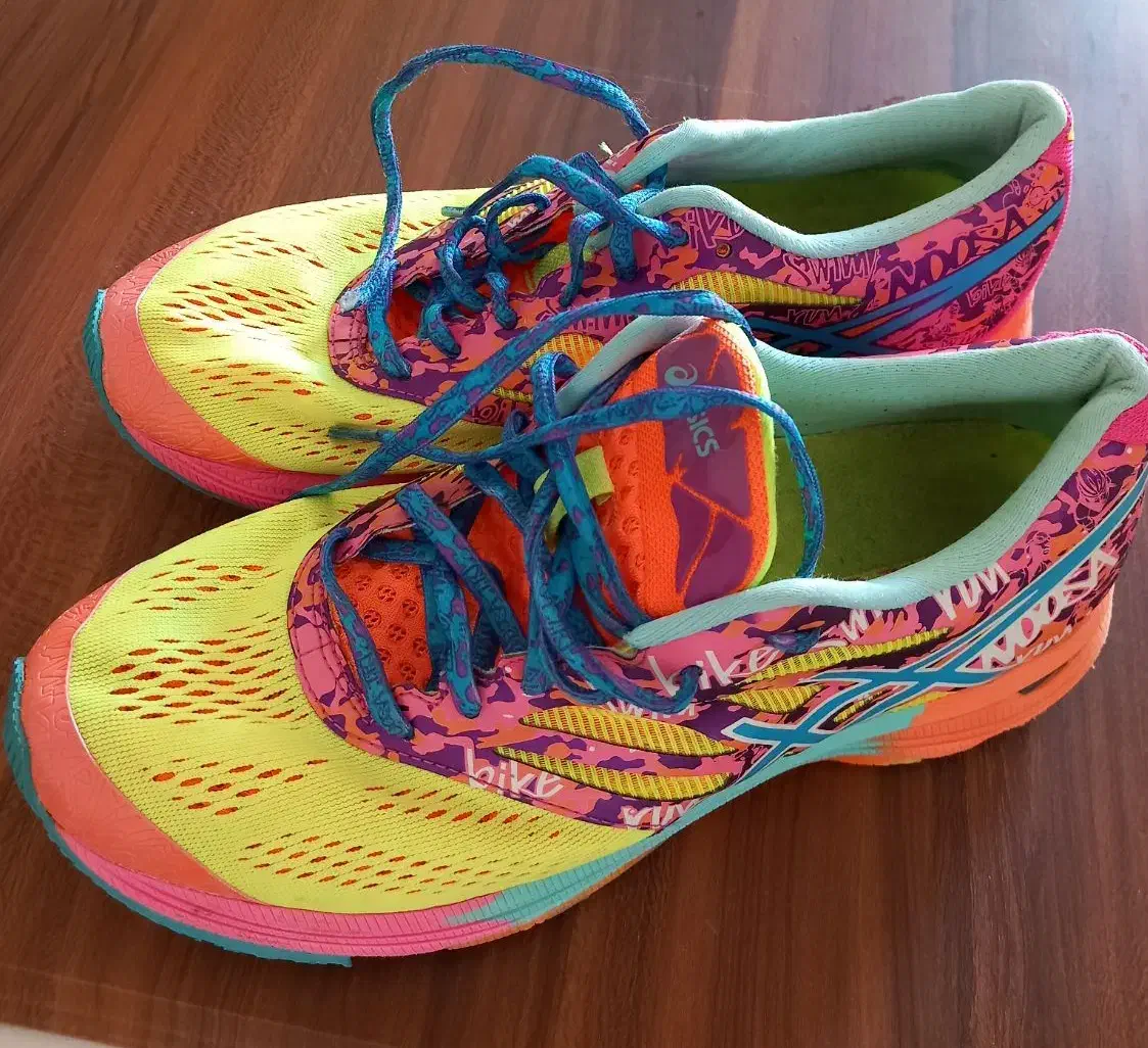 کفش اسپرت.ساخت ویتنام|کیف، کفش، کمربند|برازجان, |دیوار