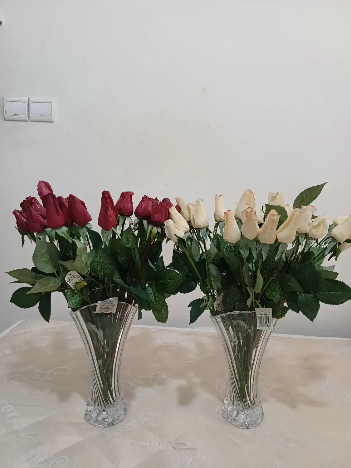 گل و گلدان|گل مصنوعی|رباطکریم, رباطکریم|دیوار