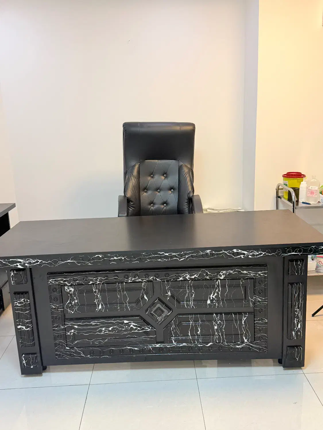 میز مدیریت با صندلی نو|دفتر کار|کرج, عظیمیه|دیوار