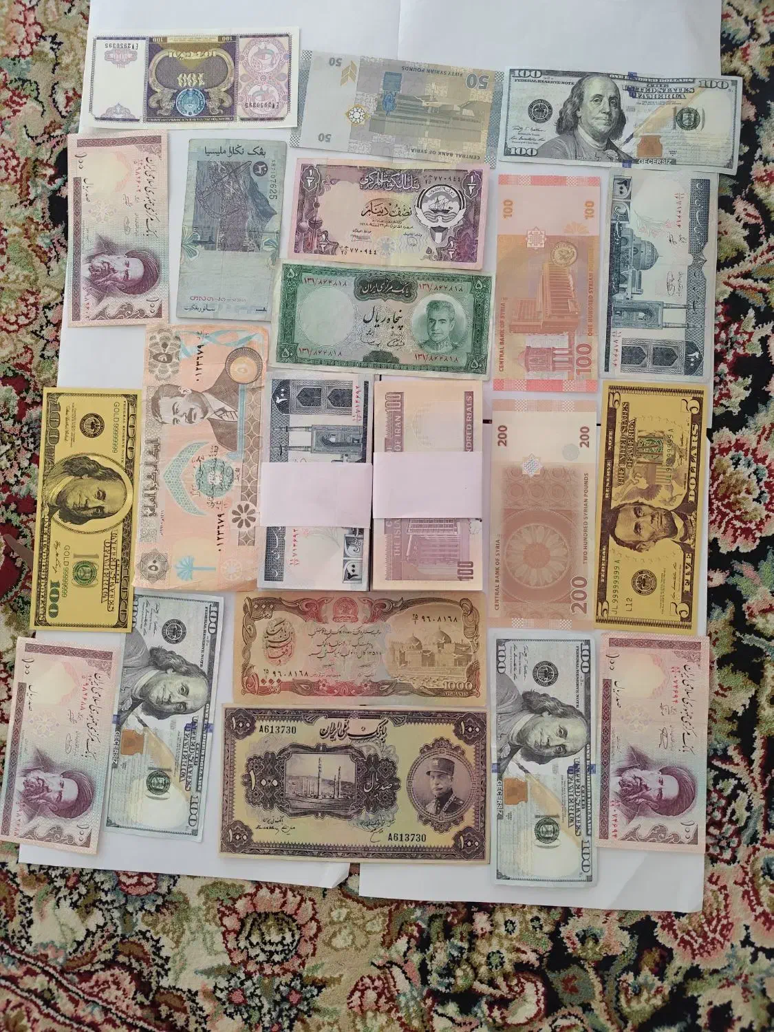 دو بسته اسکناس 10 تومن و 20 تومنی و تعدادی اسکناس|کلکسیون سکه، تمبر، اسکناس|شیراز, خلدبرین|دیوار