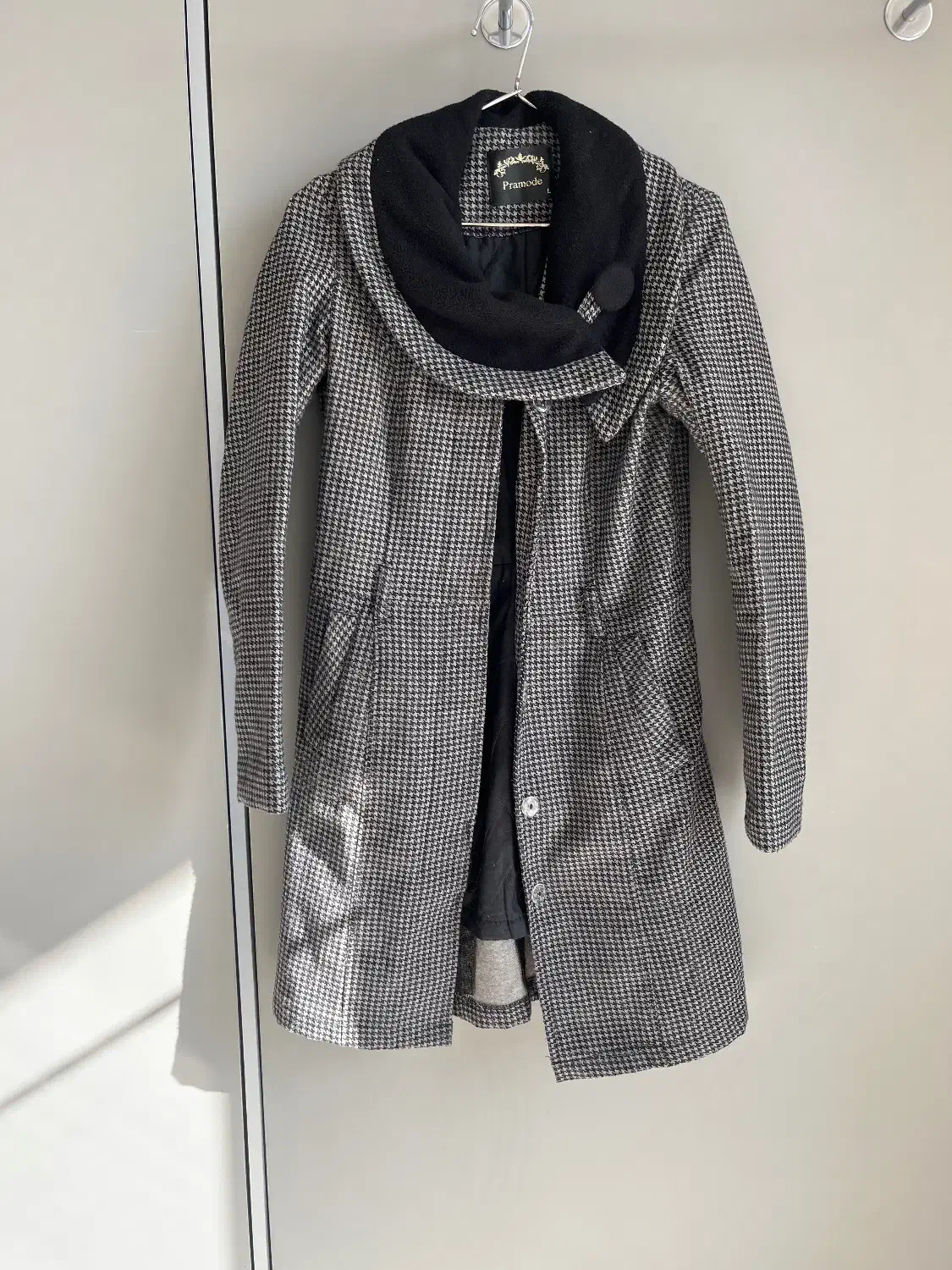 لباس/ دامن/ پالتو/ بافت|لباس|رشت, شهرک قدس|دیوار