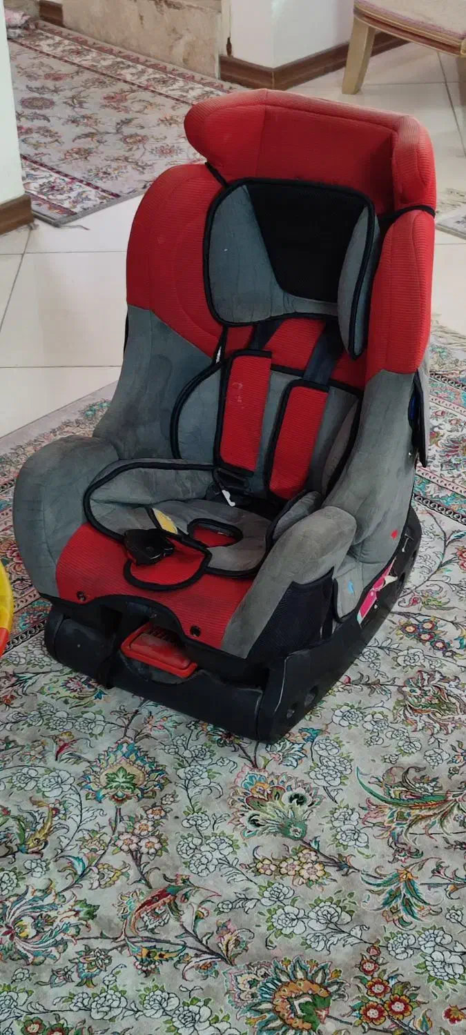 صندلی ماشین و کریر|تخت و صندلی بچه|تهران, امیریه|دیوار