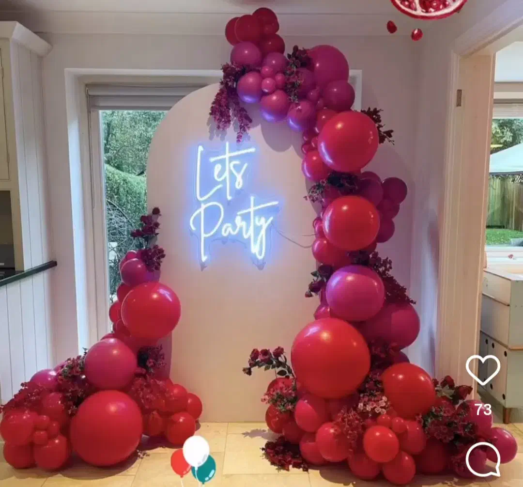 اجرای بادکنک آرایی در شیراز (تنوع مدل)|خدمات پذیرایی، مراسم|شیراز, قالیشویی|دیوار