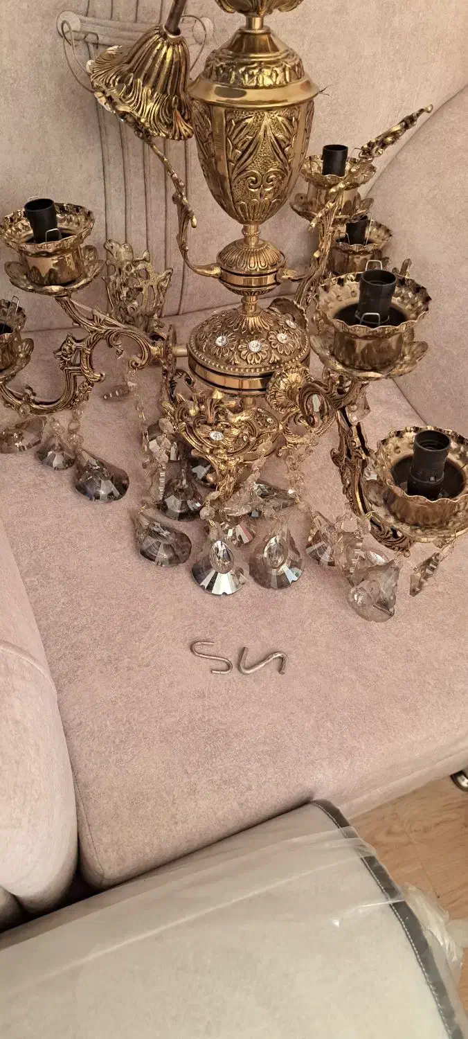 لوستر برنجی|لوستر و چراغ آویز|رشت, دروازه لاکان|دیوار