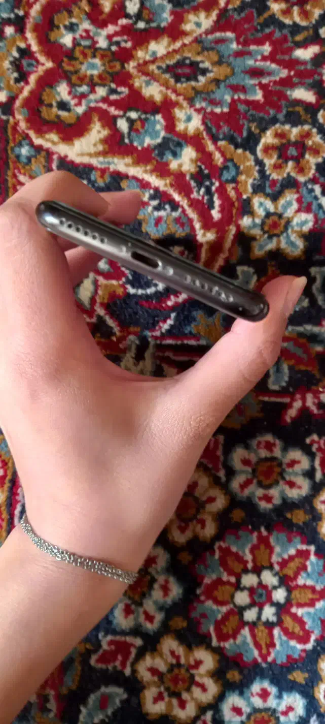 آیفون see 2020|موبایل|اصفهان, دستگرده|دیوار