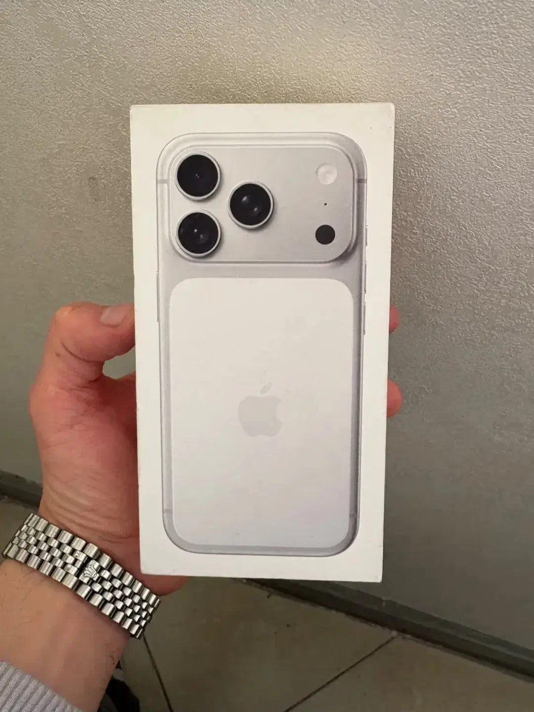 ایفون ۱۷ پرو|موبایل|قم, زنبیل آباد|دیوار