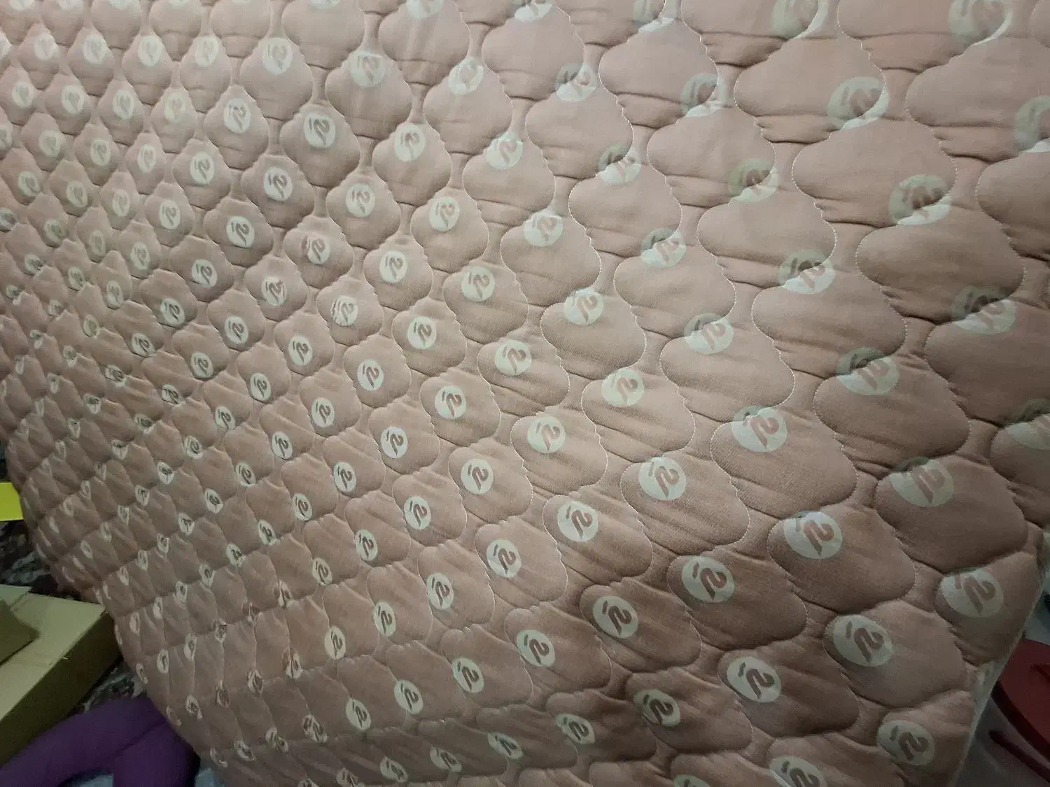 تشک رویا|تشک تختخواب|قم, باغ کرباسی|دیوار