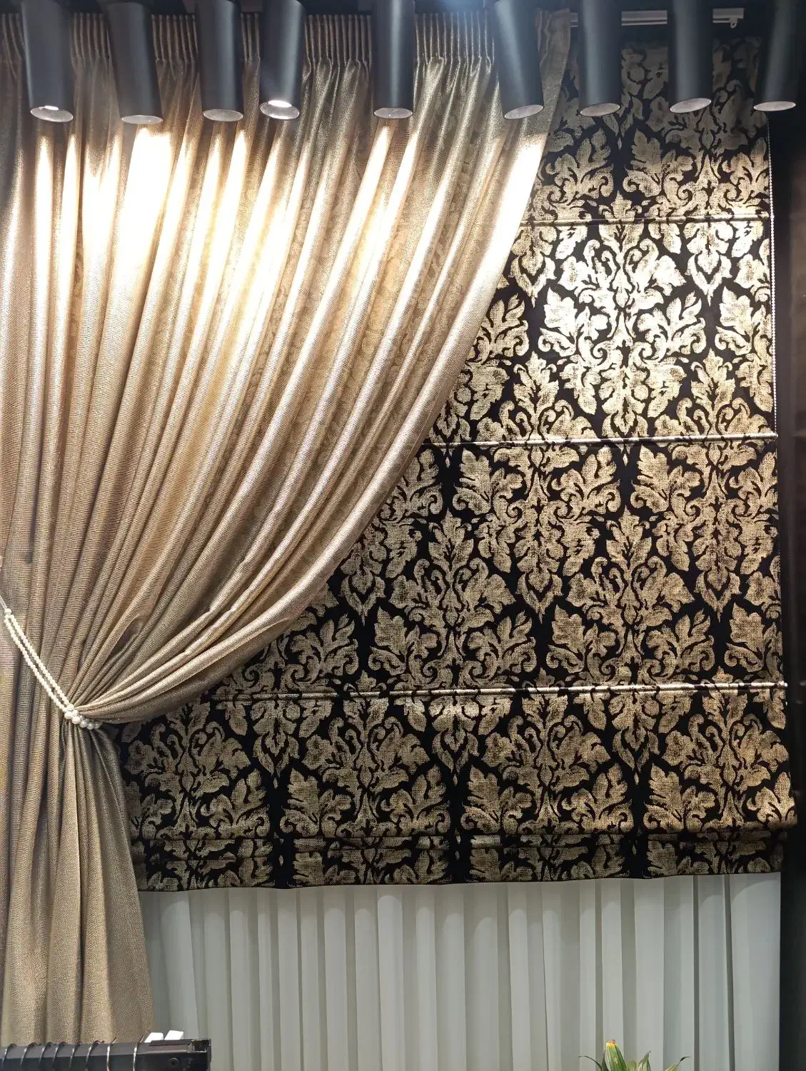 انواع پارچه و زبرا|پرده، رانر، رومیزی|اصفهان, باغ کاران|دیوار