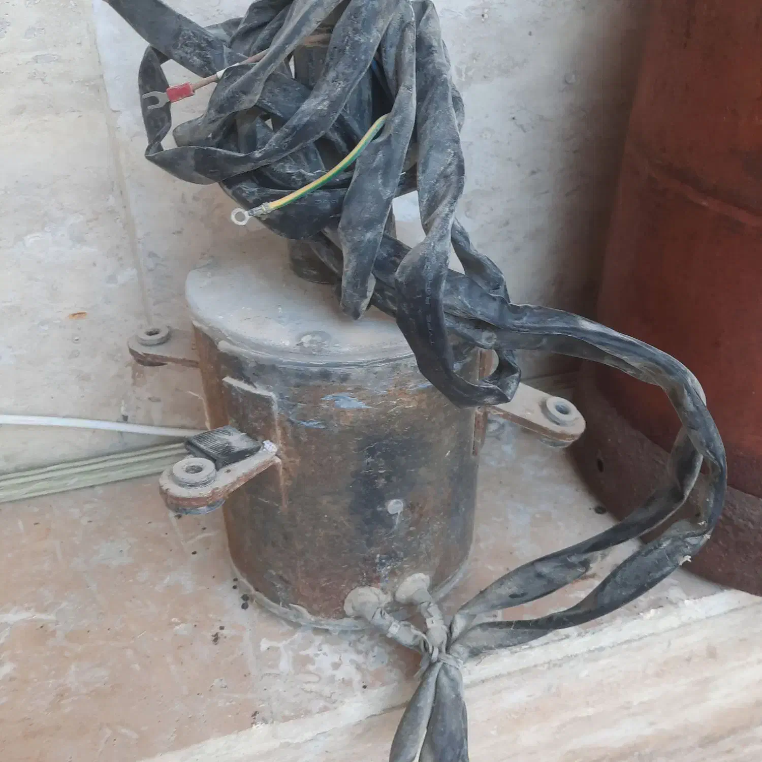 ابزار|ابزارآلات|قشم, |دیوار