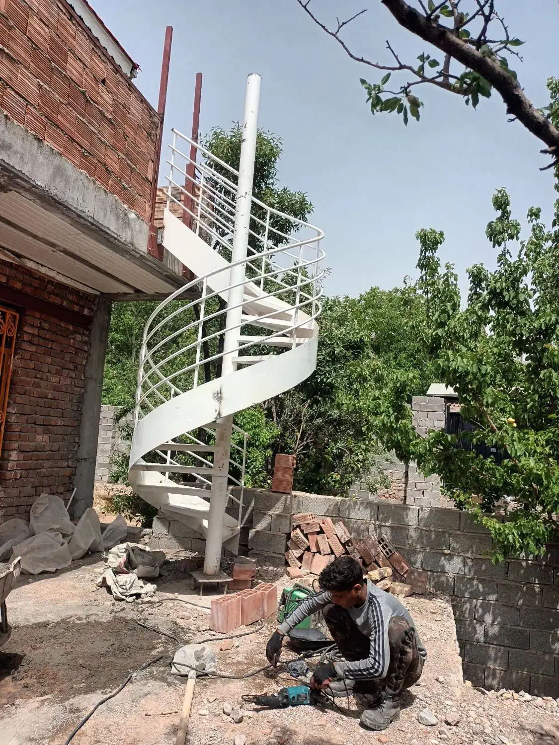 پله گرد|خدمات پیشه و مهارت|کرمان, |دیوار