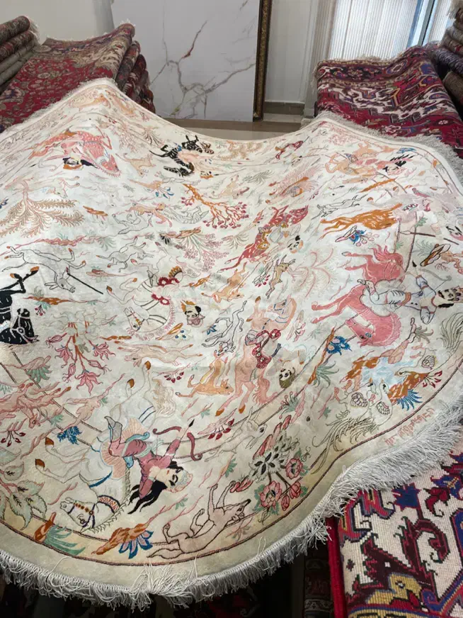 فرش دستبافت تمام ابریشم قم گرد قطر ۲|فرش|تهران, یوسف‌آباد|دیوار