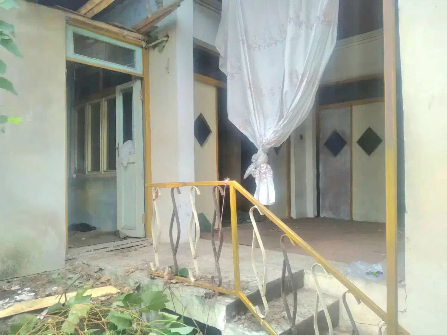 خانه دربست فروشی متراژ (111)متر|فروش خانه و ویلا|رشت, منظریه|دیوار