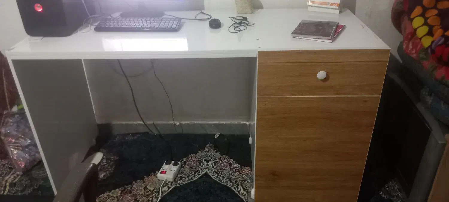 میز کامپوتر و اداری|میز تحریر و کامپیوتر|کرمان, |دیوار