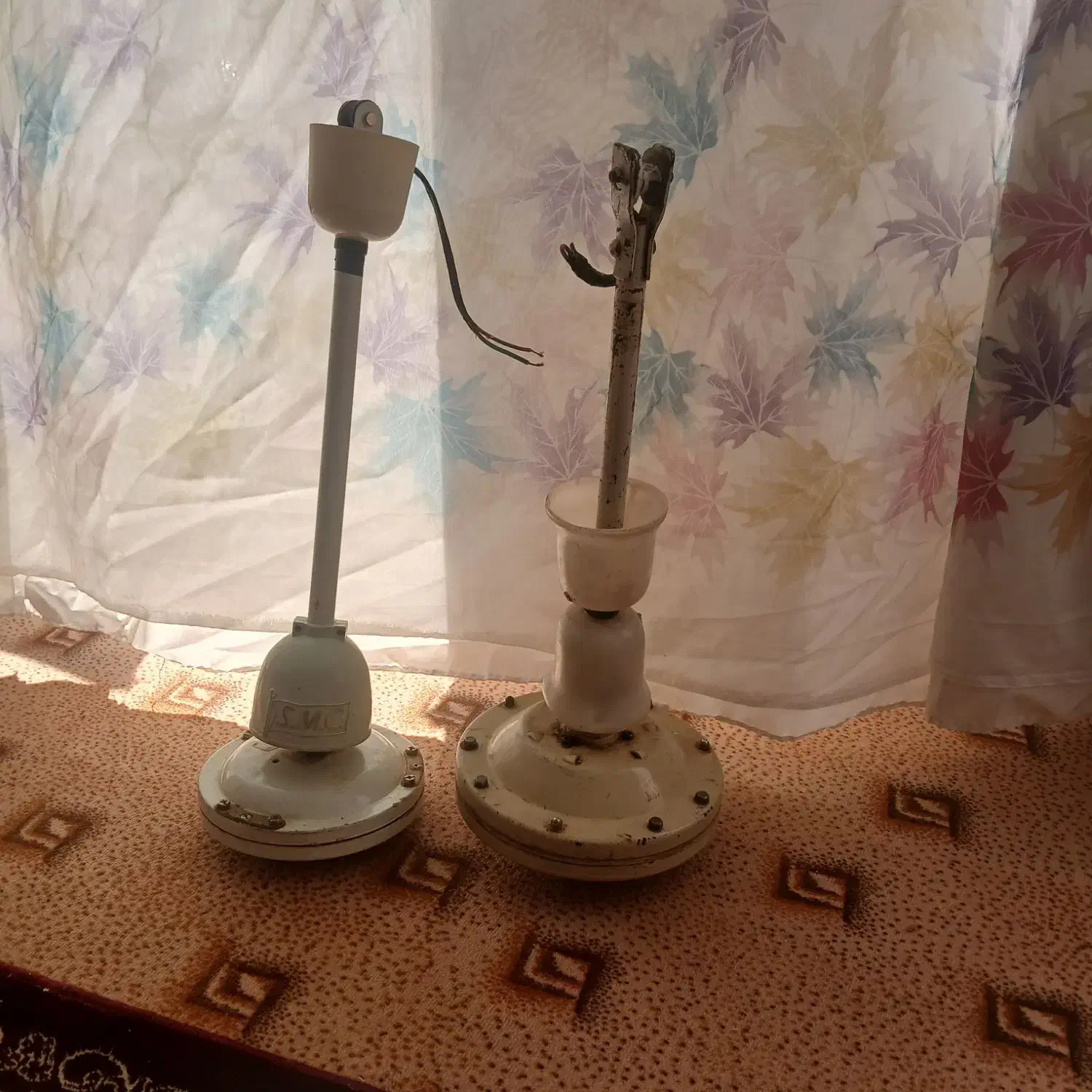 پنکه سقفی قدیمی|پنکه و تصفیه‌کنندهٔ هوا|شاهین‌شهر, نظامی|دیوار