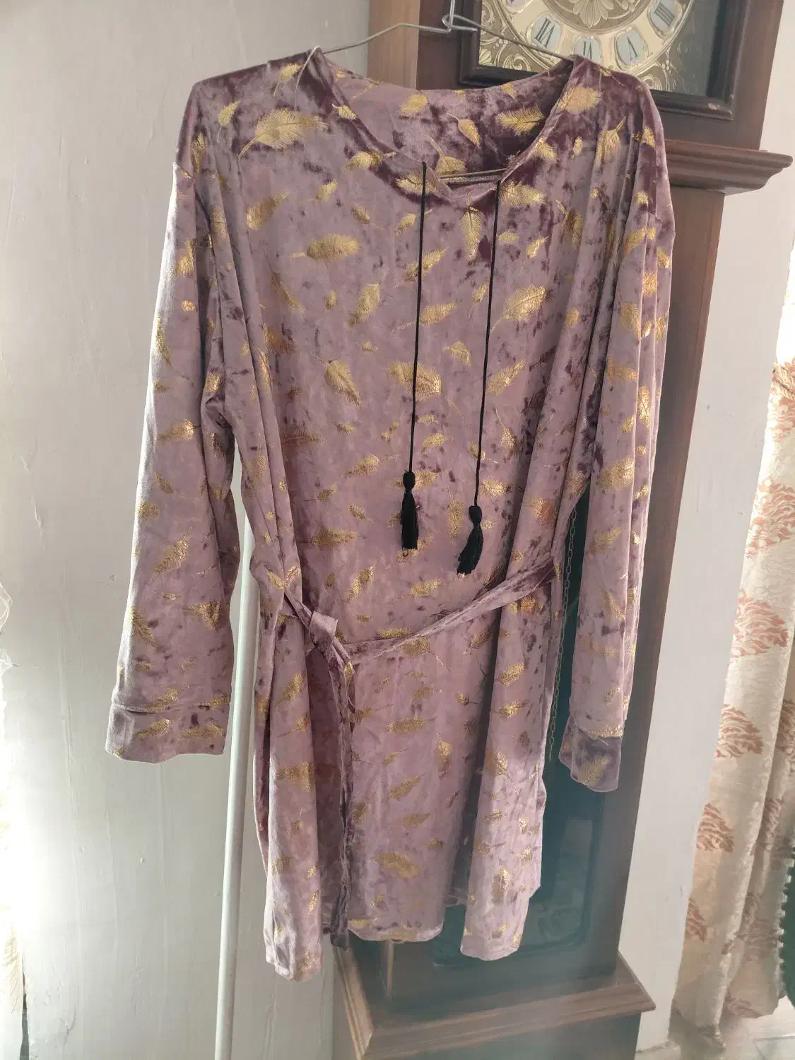 لباس بافتنی|لباس|گلبهار, شهر جدید گلبهار|دیوار