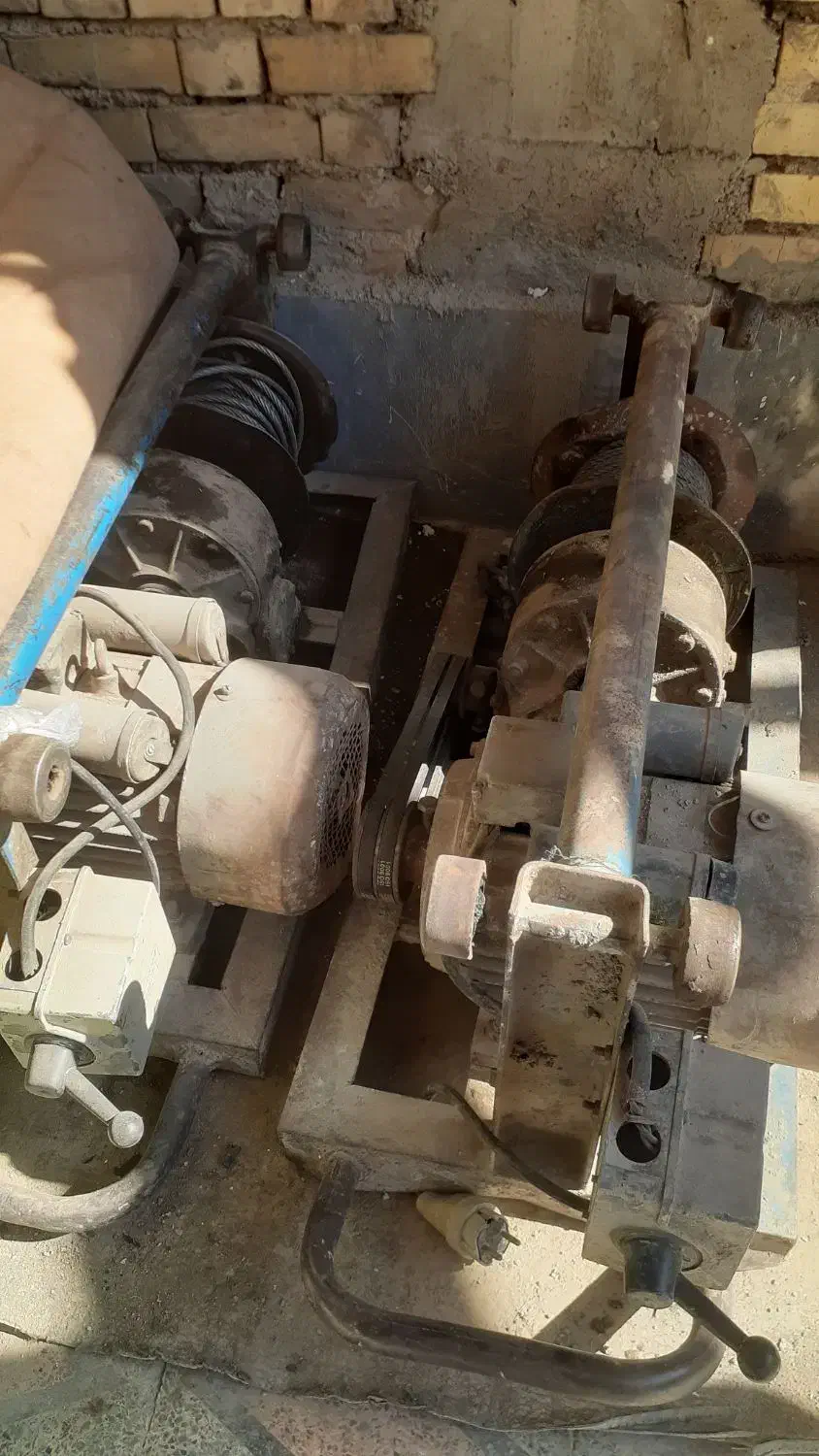 بالابرساختمانی بندردیلم.خیابان آزادگان.|ماشین‌آلات صنعتی|دیلم, |دیوار