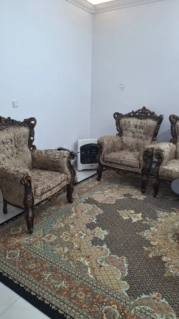 مبل 9 نفره|مبلمان خانگی و میز عسلی|قم, در بهشت|دیوار