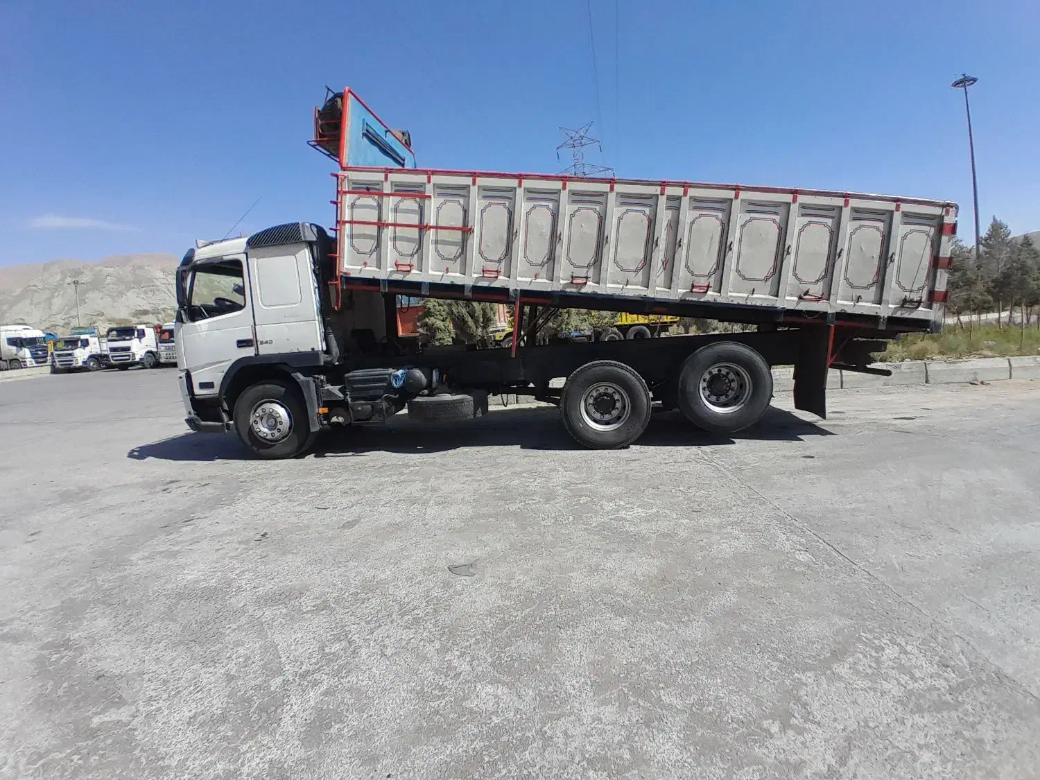 اف ام ۹دهچرخ ۸۶|خودرو سنگین|آشخانه, |دیوار