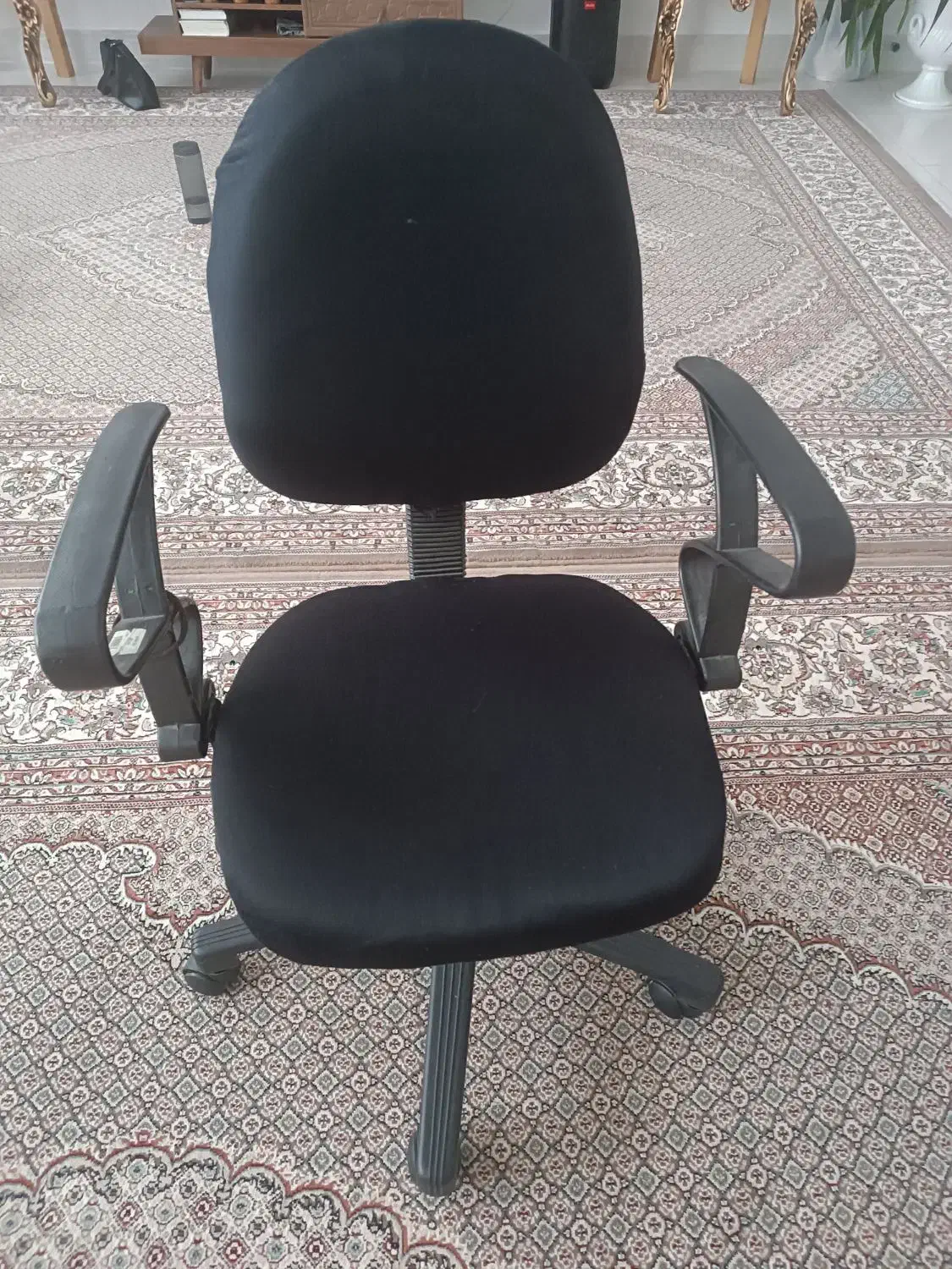 صندلی چرخ دار|صندلی و نیمکت|گلبهار, شهر جدید گلبهار|دیوار