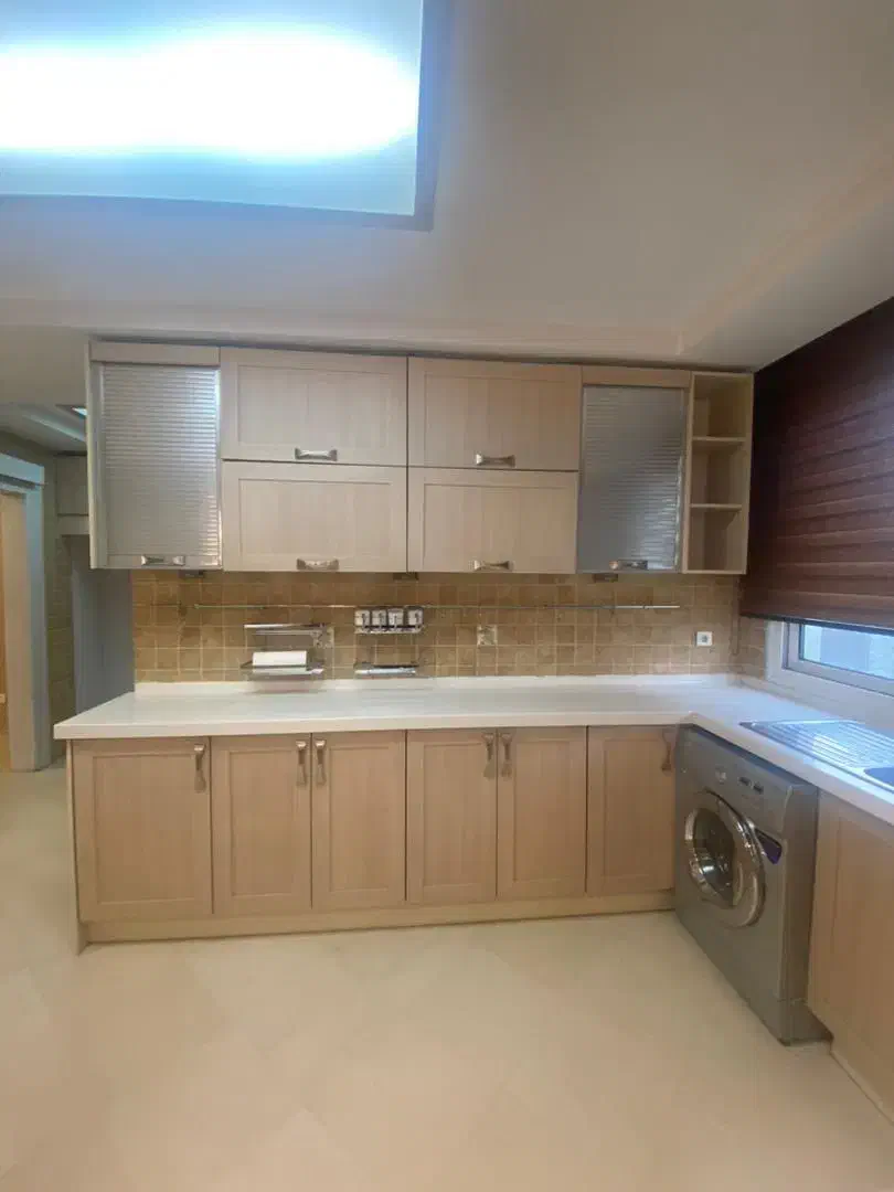 ۳۰۰ متر آپارتمان با دید تهران