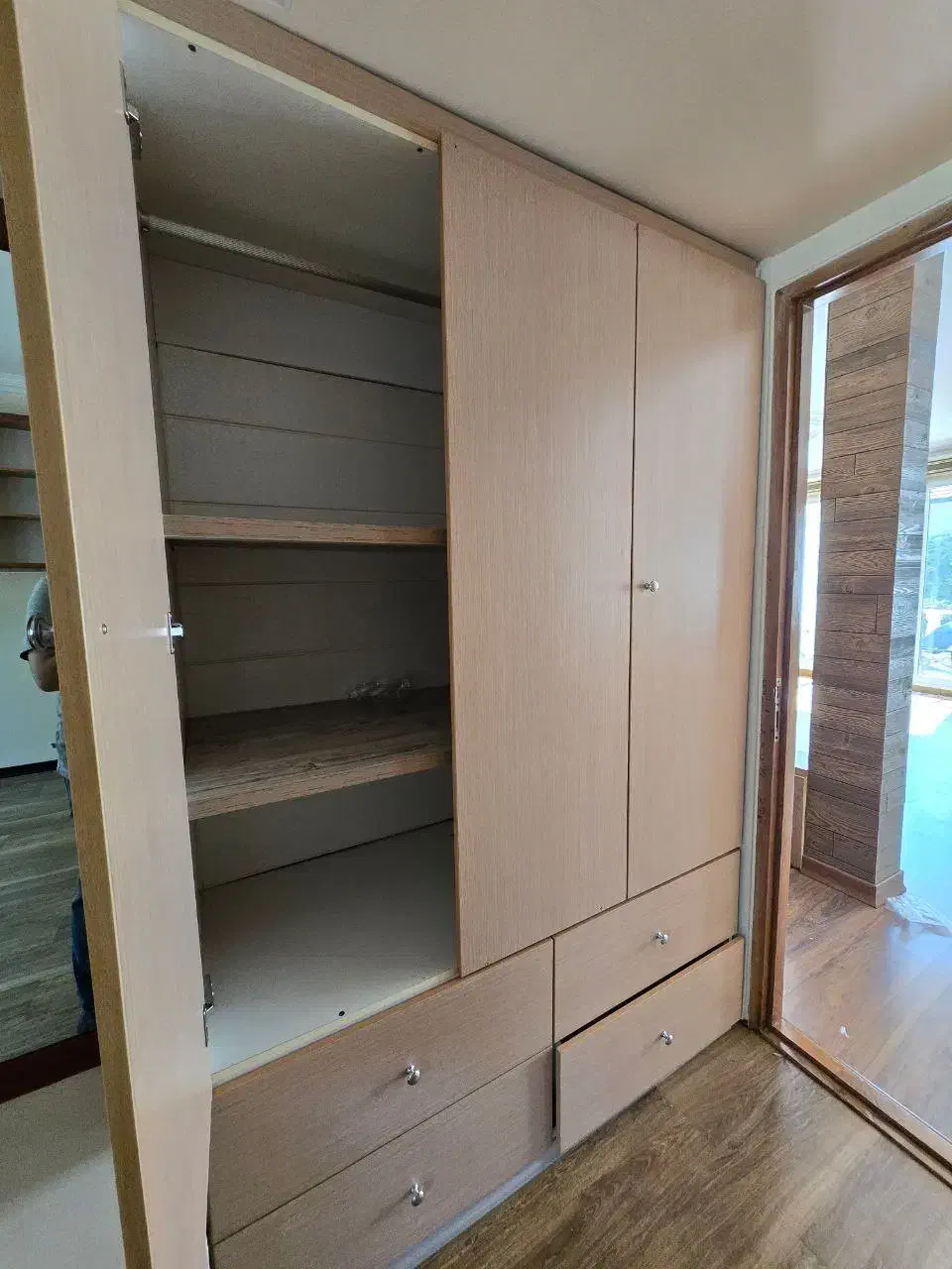 کمد دیواری MDF بسیار تمیز و قابل استفاده|جاکفشی، کمد، دراور|لواسان, |دیوار