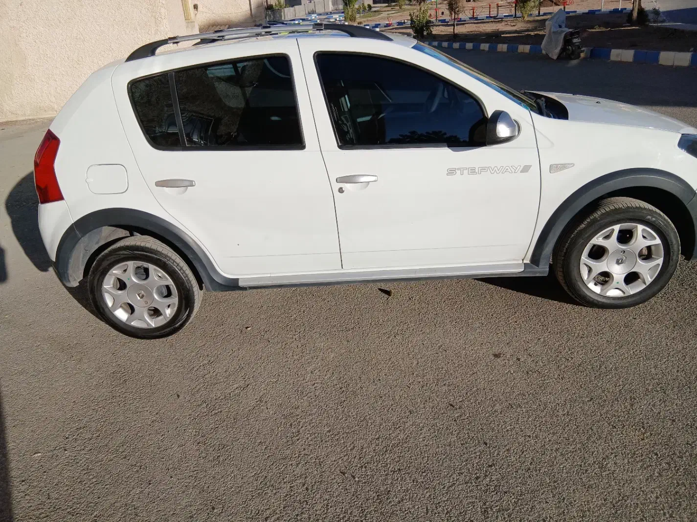 ساندرو استپ وی|خودرو سواری و وانت|قروه, |دیوار