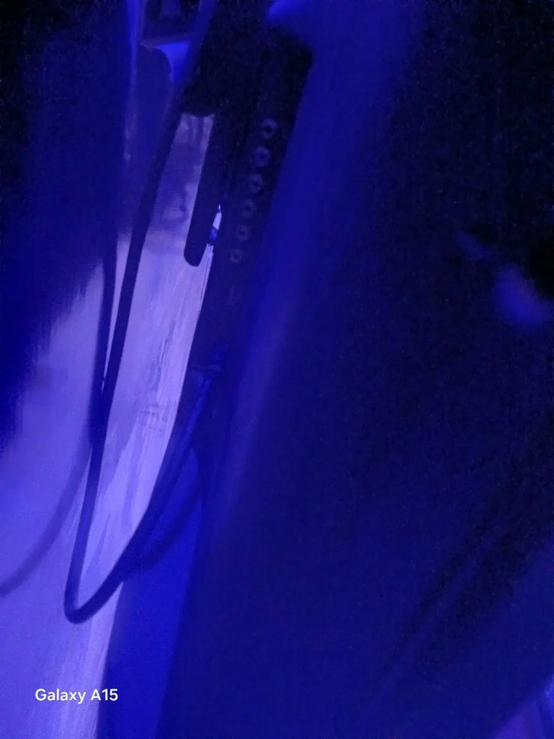 تلویزیون کاملا سالم|تلویزیون و پروژکتور|گلبهار, شهر جدید گلبهار|دیوار