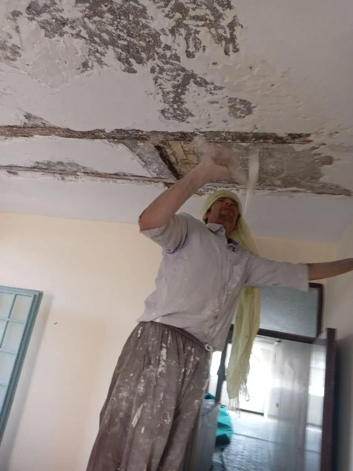 گچ کاری لکه گیری رنگ آمیزی ساختمان دیوارنویسی|خدمات پیشه و مهارت|جیرفت, |دیوار