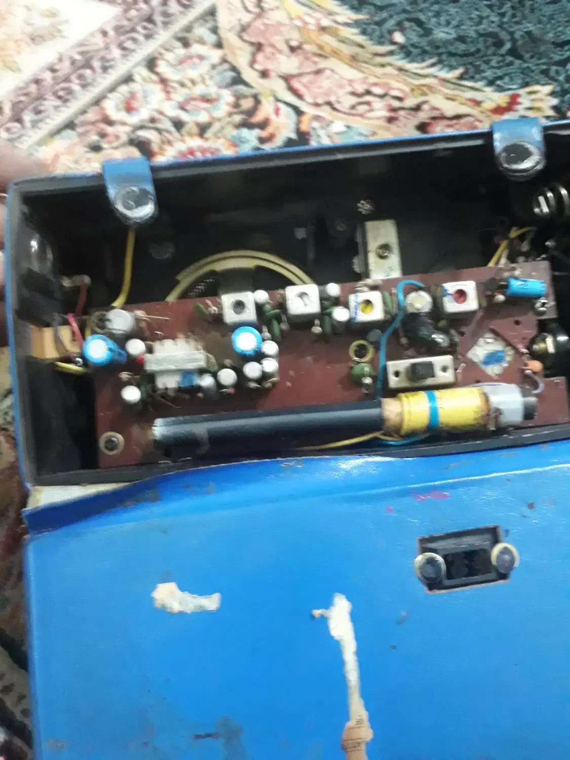 رادیو قدیمی میتسوبشی|کلکسیون اشیاء عتیقه|بابل, |دیوار