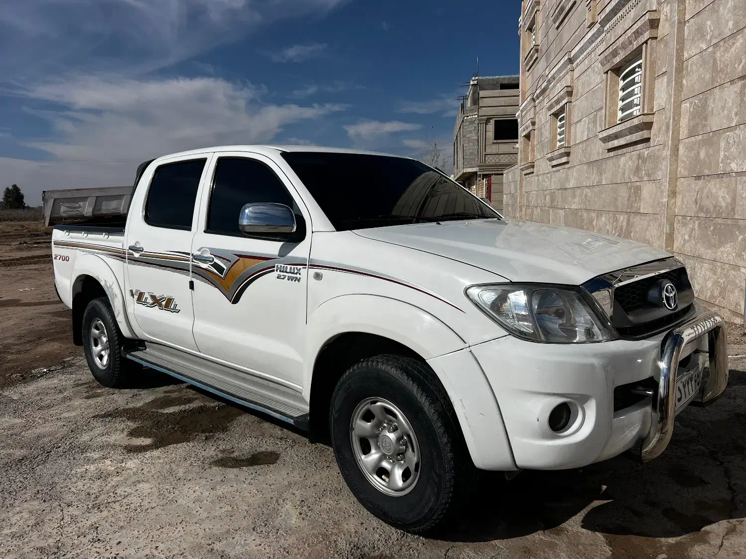 هایلوکس ۲۰۱۰بلند|خودرو سواری و وانت|سیرجان, |دیوار