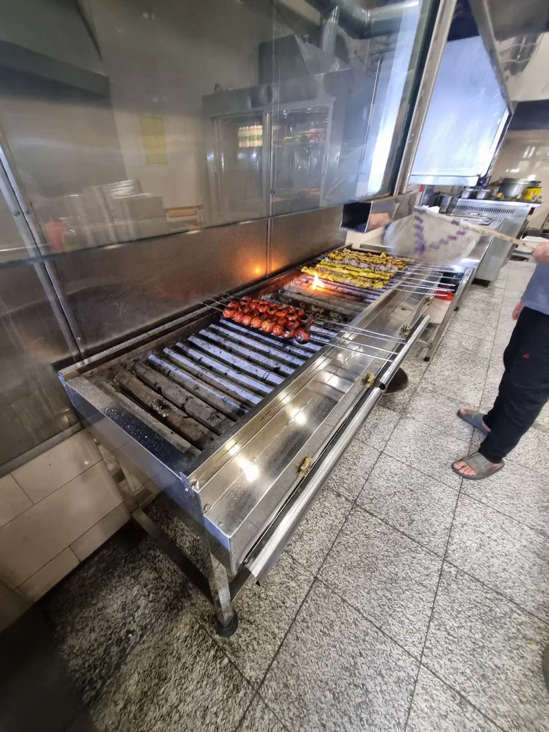 کمک آشپز (منقلکار گازی)|استخدام خدمات فروشگاه و رستوران|تهران, فاطمی|دیوار