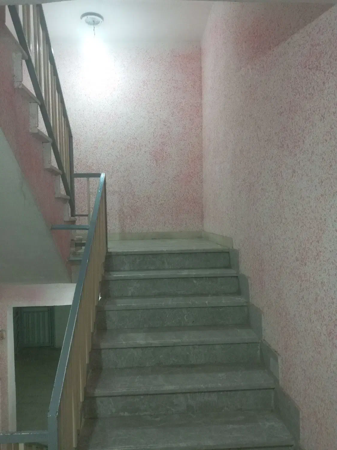 نظافت راه پله و پارکینگ|خدمات نظافت|هشتگرد, شهرک ایران خودرو|دیوار