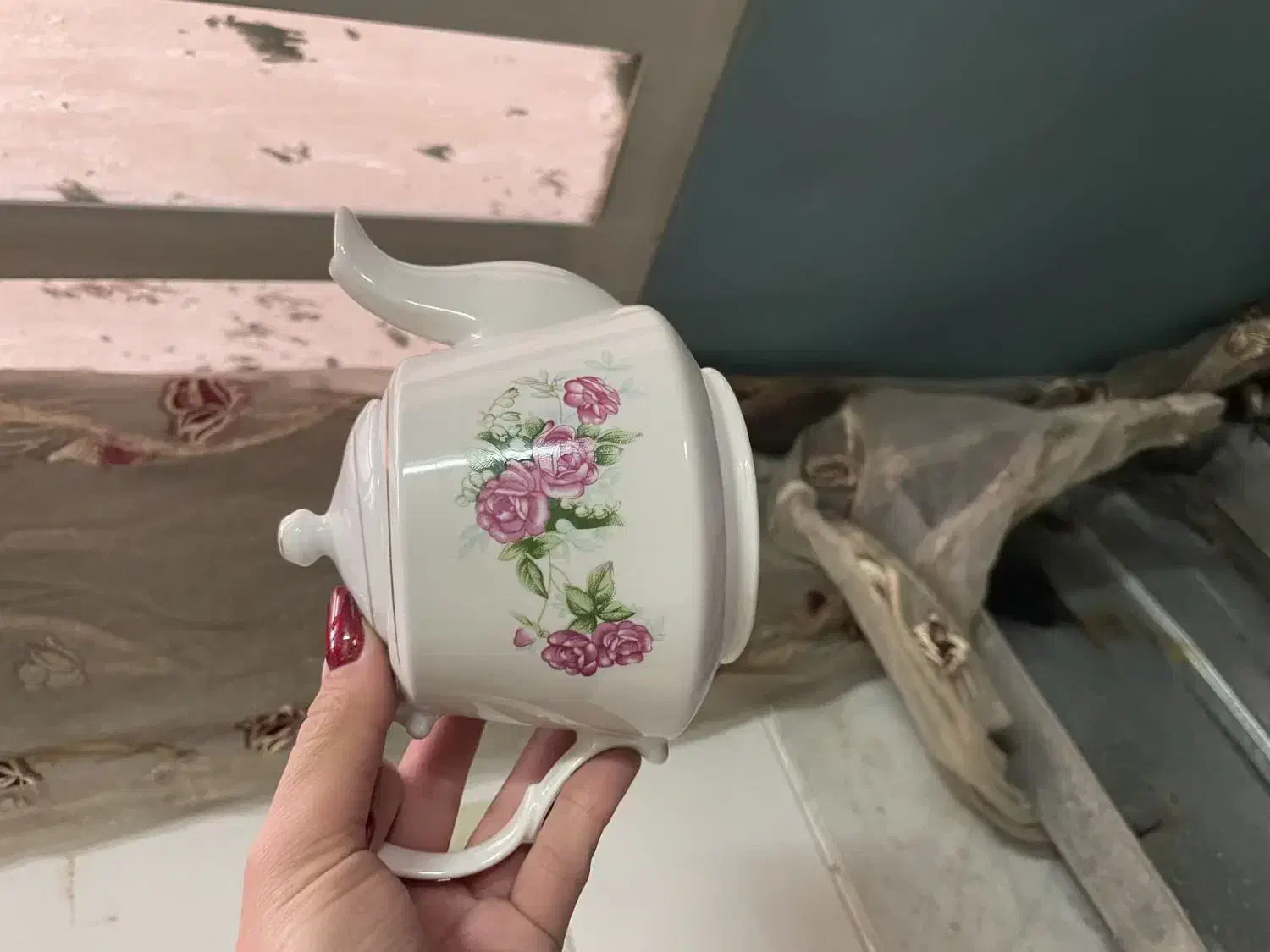 قوری و چایی دان گلسرخی|قوری، کتری، قهوه‌ساز دستی|یزد, |دیوار