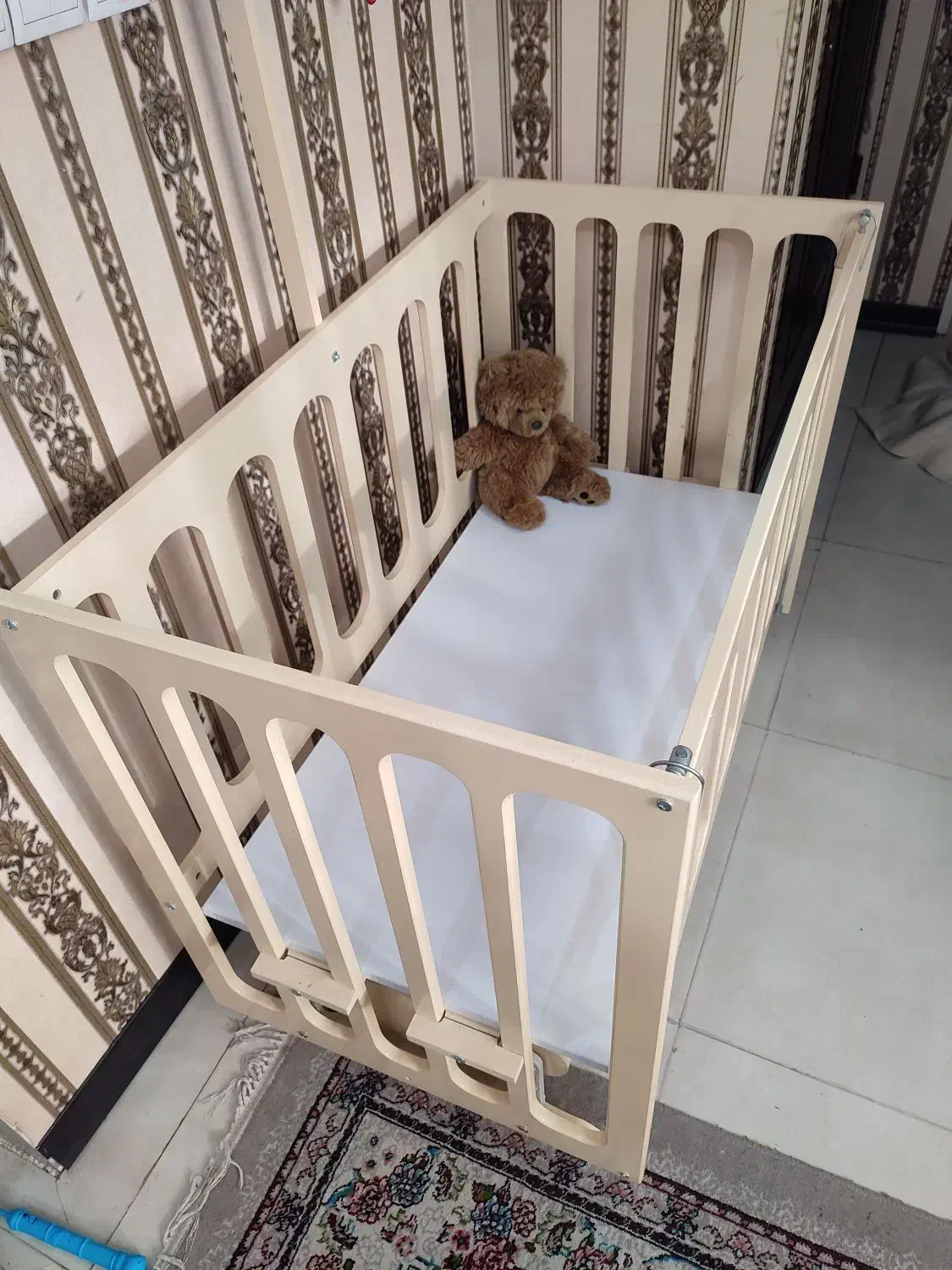 تخت و گهواره کودک|تخت و صندلی بچه|تهران, امیریه|دیوار