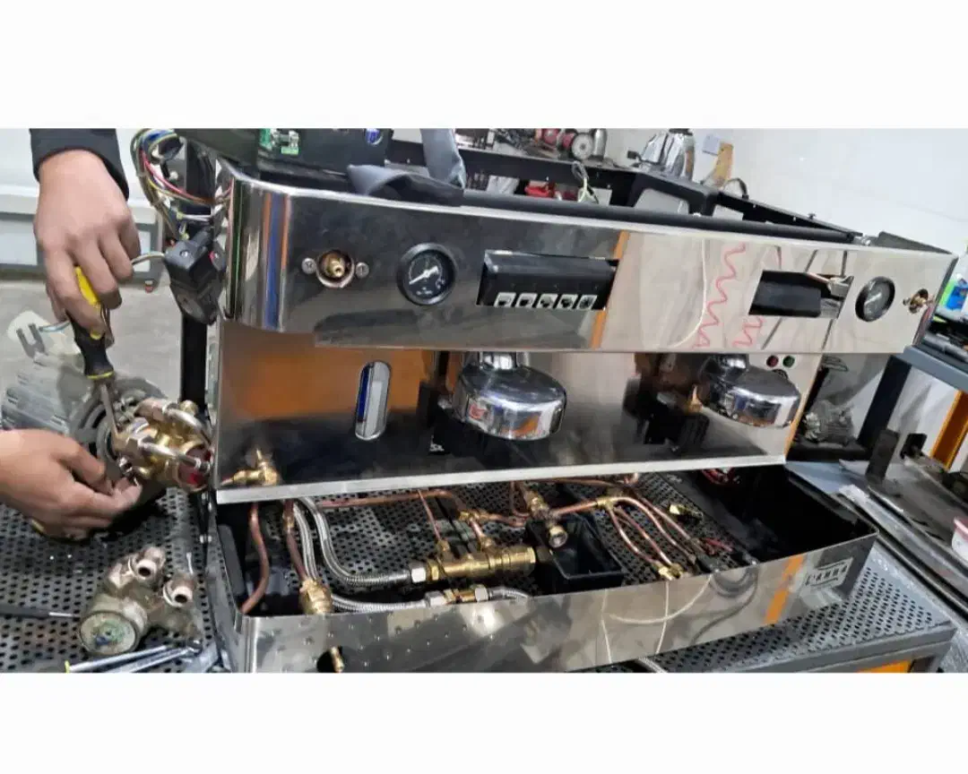 سرویس و تعمیرات دستگاه اسپرسو صنعتی و خانگی|خدمات پیشه و مهارت|پرند, فاز ۲|دیوار