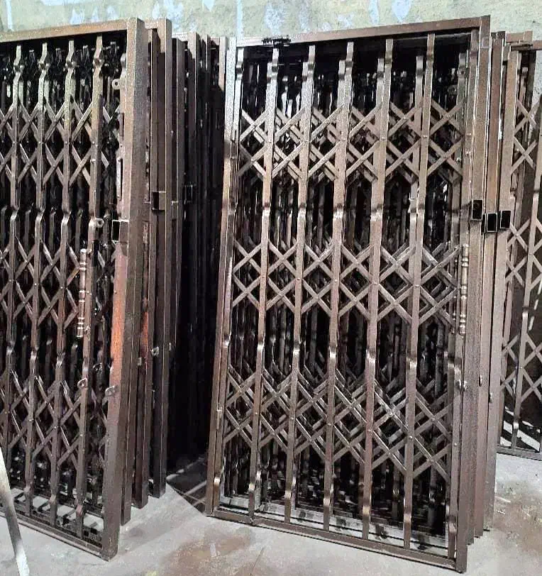 درب آکاردئونی/محافظ درب و پنجره/ضدسرقت/نصب فوری|خدمات پیشه و مهارت|اراک, |دیوار