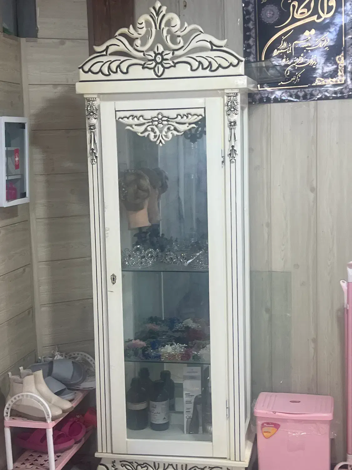 گنجه سفید|بوفه، ویترین، کنسول|گلبهار, شهر جدید گلبهار|دیوار