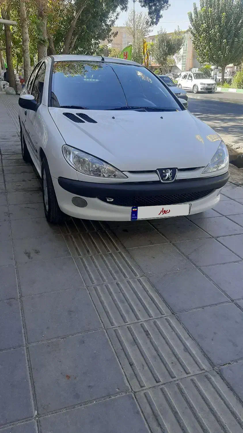 پژو صندوقدار V8 مدل ۹۳ خانگی|خودرو سواری و وانت|کرج, باغ سیب|دیوار