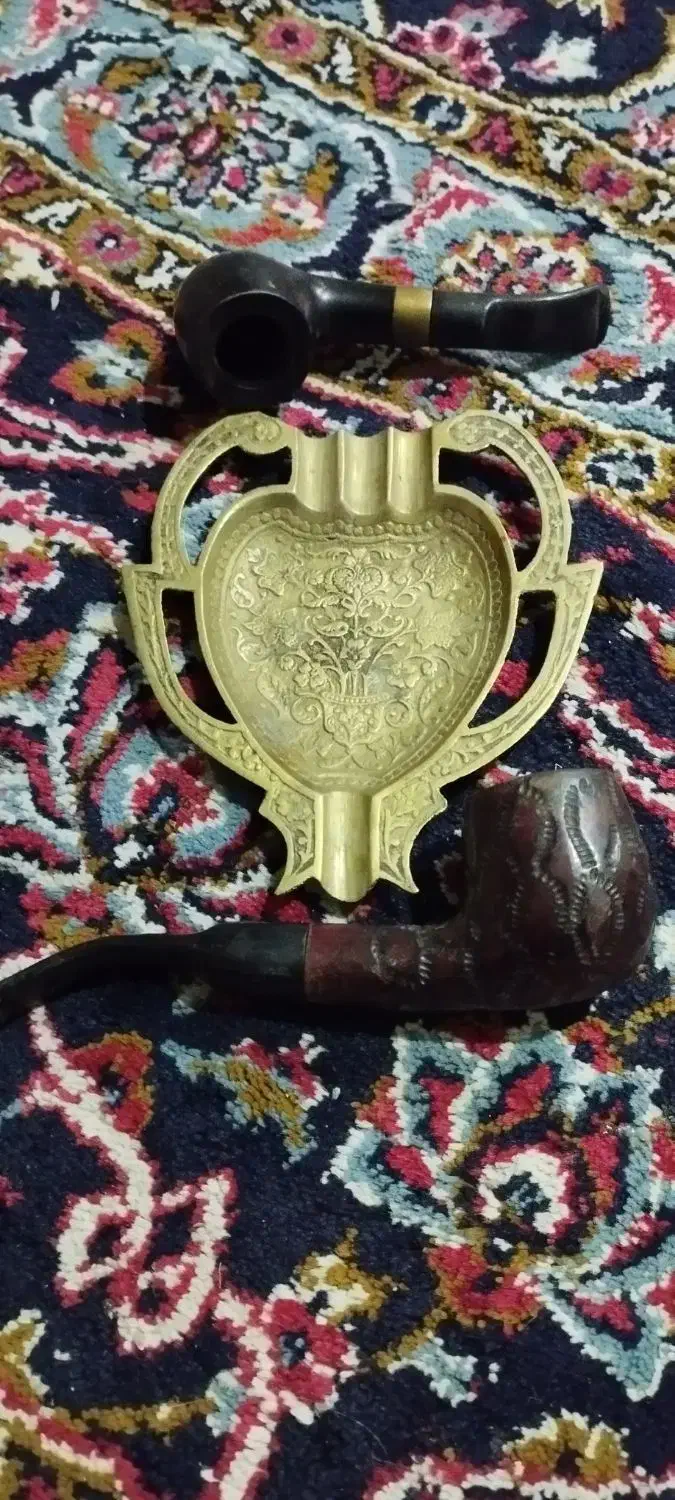 زیر سیگاری و دو عدد پیپ|کلکسیون اشیاء عتیقه|اردبیل, |دیوار