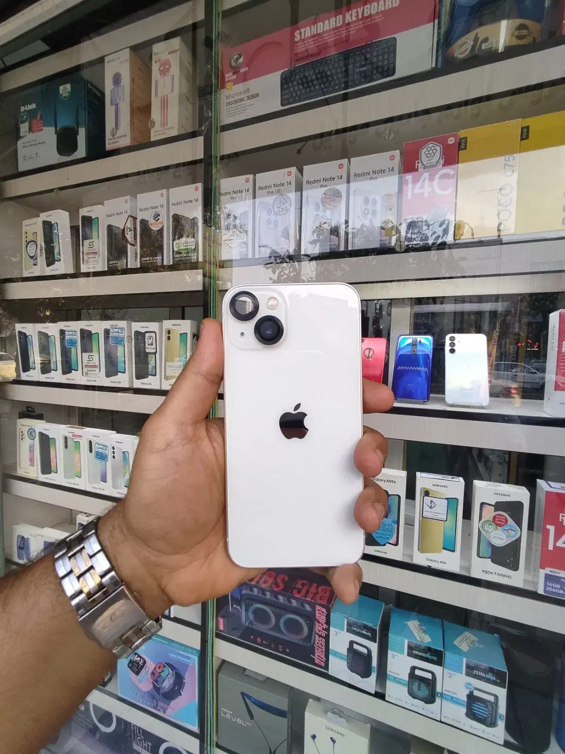 گوشی Iphone 13 با ۴ ماه گارانتی شرکتی  موبایل تکنو|موبایل|نظرآباد, نظرآباد|دیوار