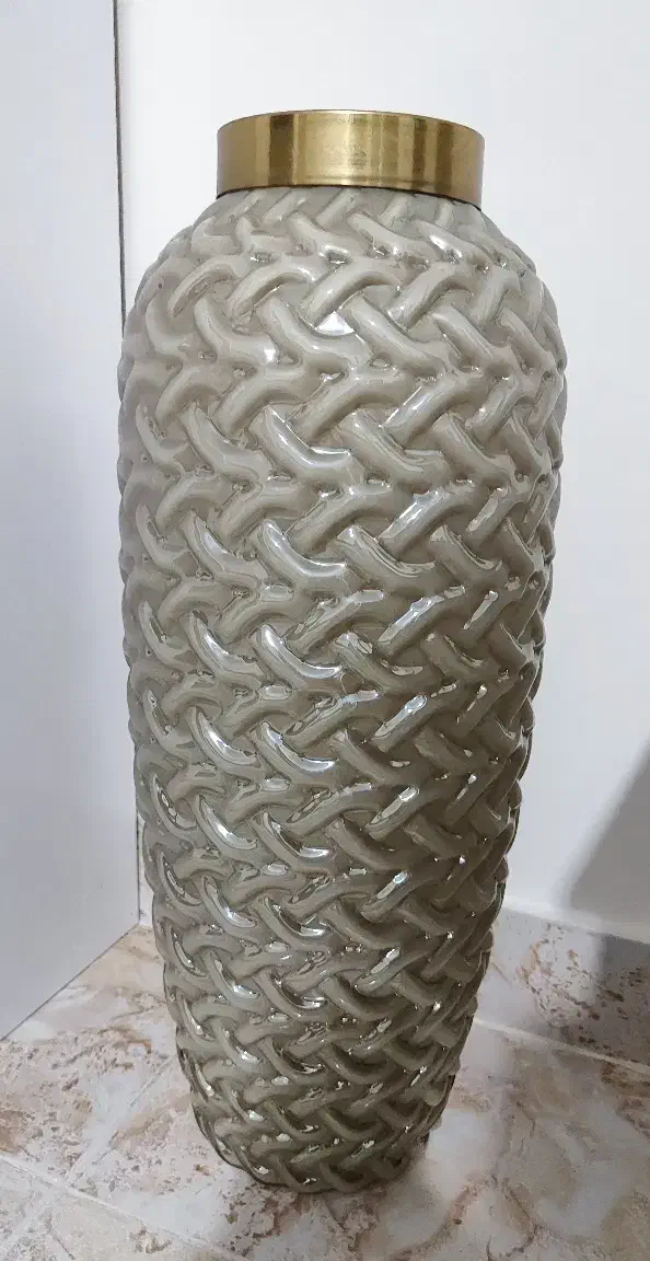 گلدان کنارسالنی شیشه ای بسیارشیک|صنایع دستی و سایر لوازم تزئینی|رباط‌کریم, رباط‌کریم|دیوار