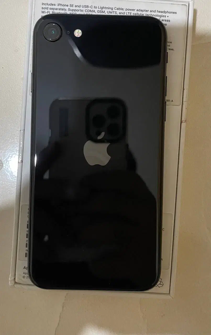 iphone Se 2020 مشکی|موبایل|تهران, فلسطین (میدان انقلاب)|دیوار