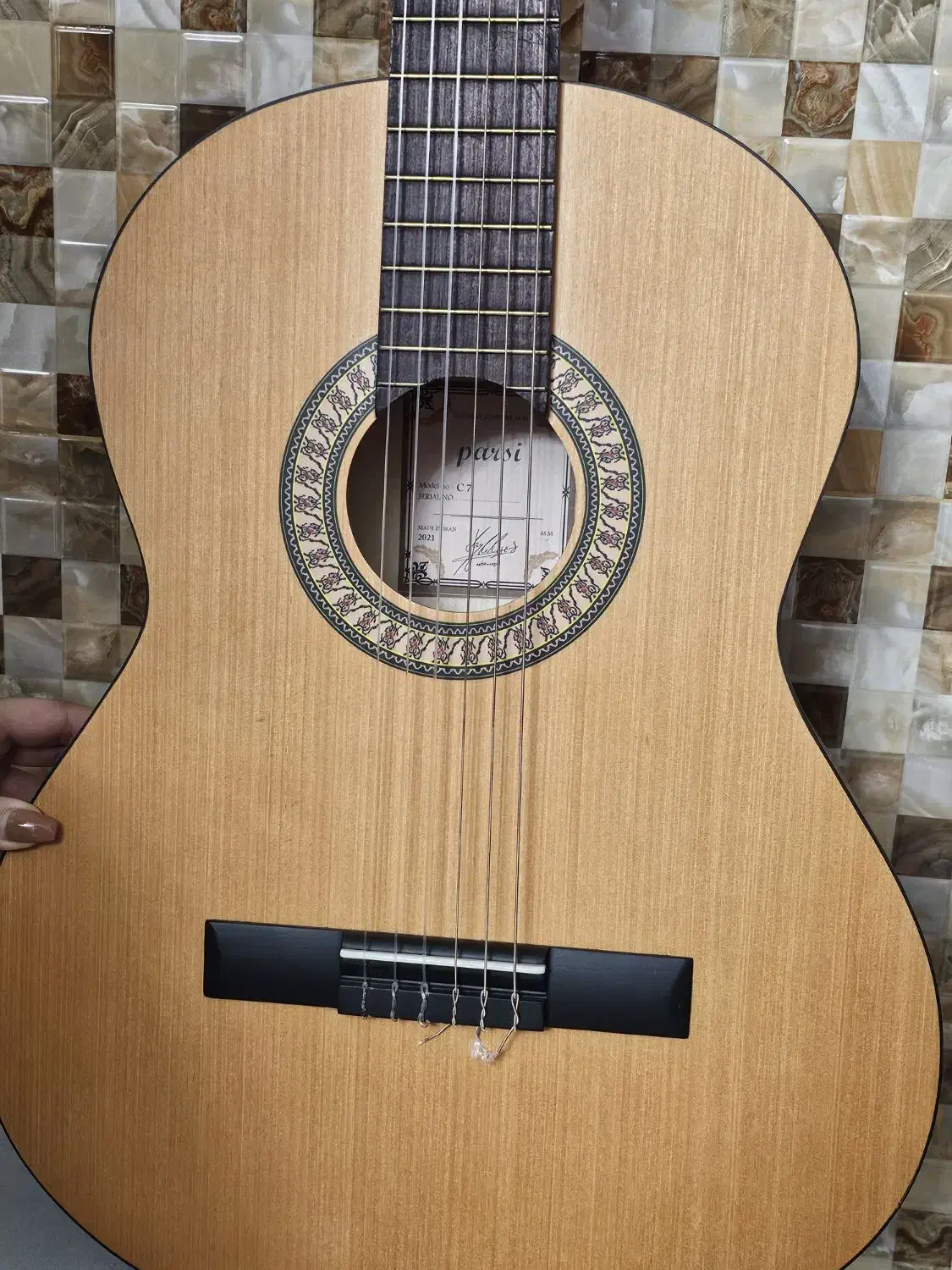 گیتار کلاسیک پارسی مدل C7|گیتار، بیس، امپلیفایر|اندیشه, اندیشه فاز ۴|دیوار