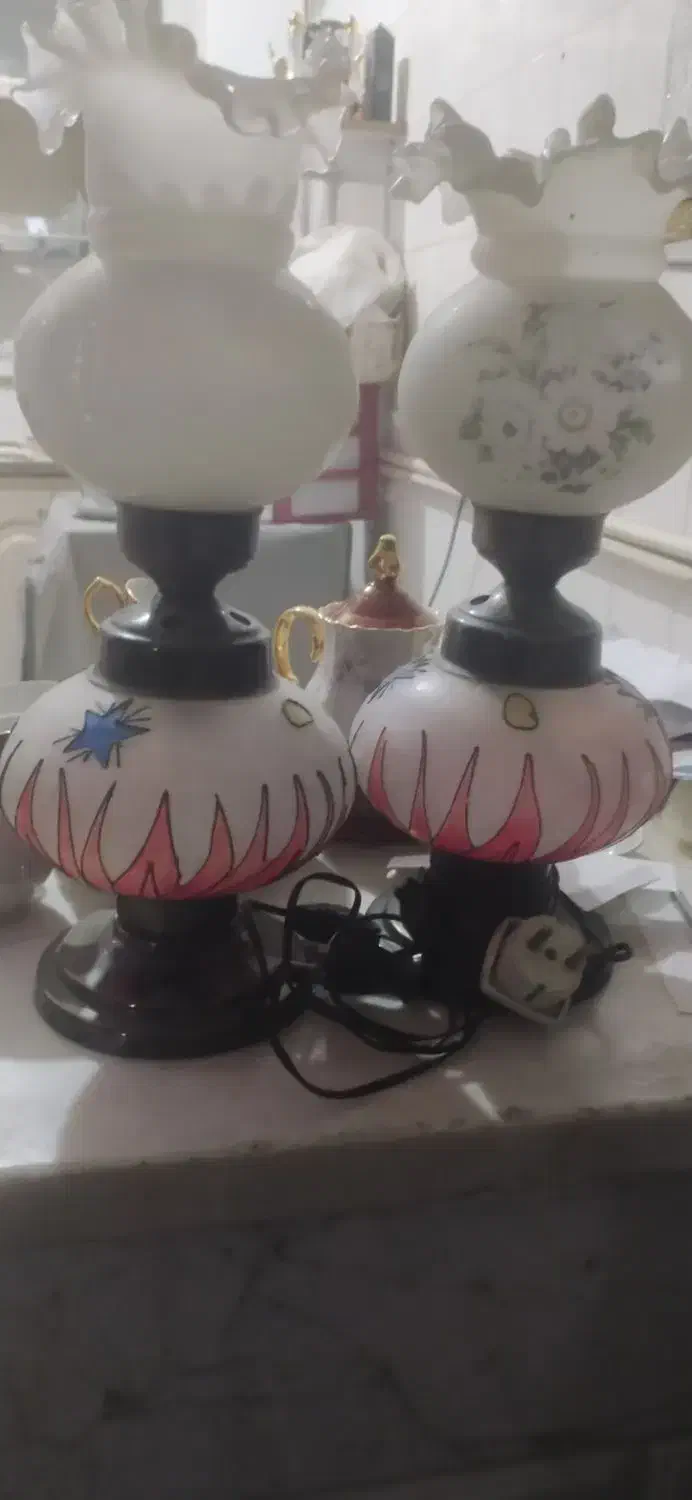 چراغ کمیاب و زیبا قدیمی|کلکسیون اشیاء عتیقه|شاهین‌شهر, شهرک ردانی پور|دیوار