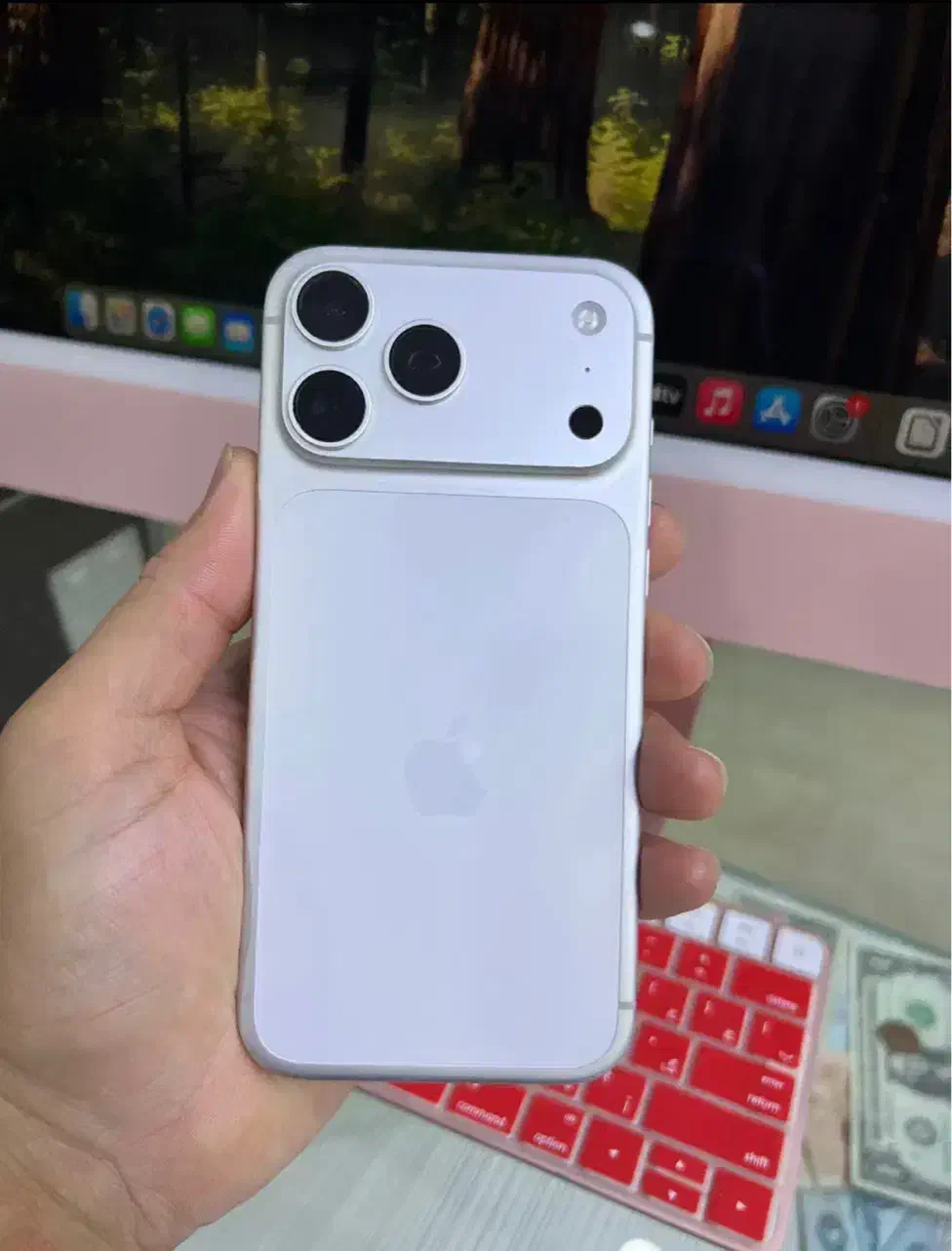 17 Pro Max Zaa|موبایل|الیگودرز, |دیوار