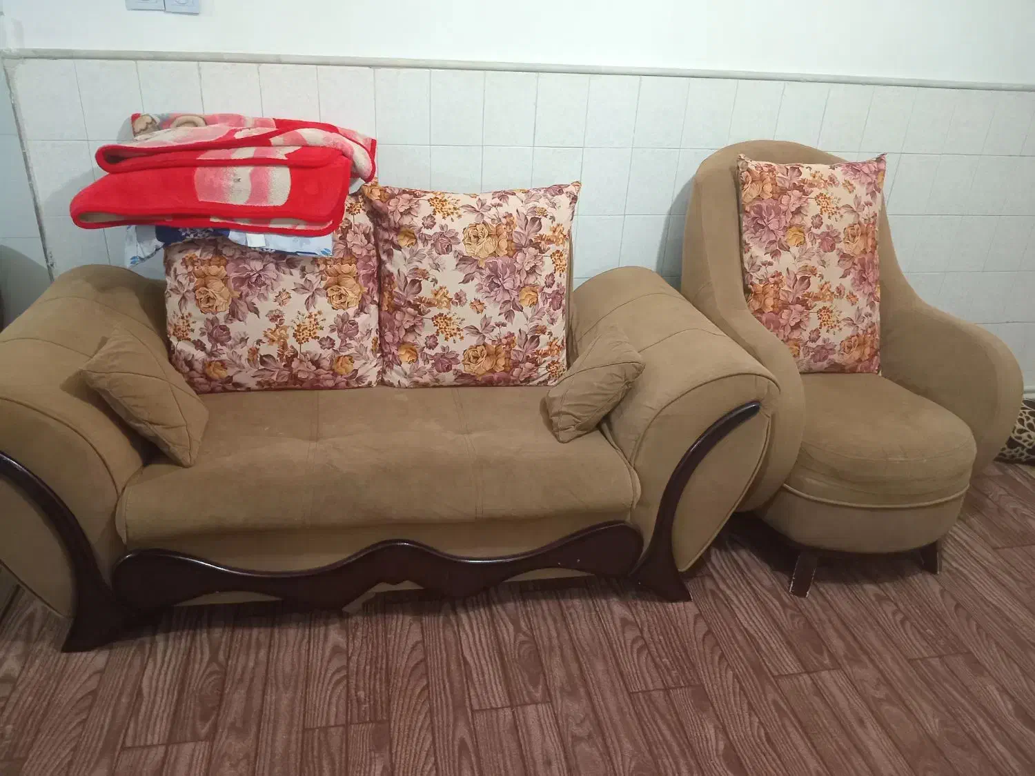 مبلمان|مبلمان خانگی و میز عسلی|ساوه, |دیوار