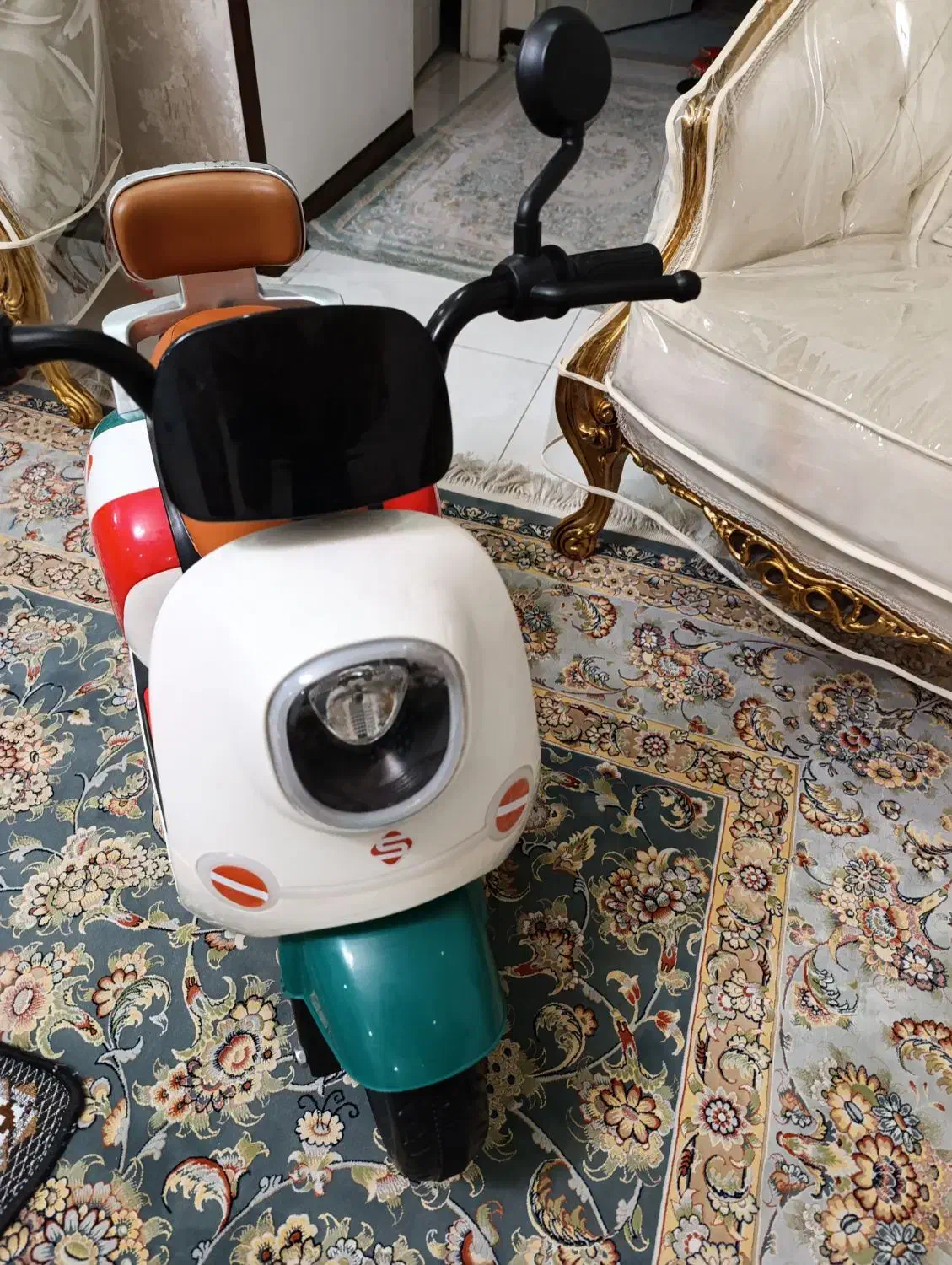 موتور شارژی نو|اسباب‌بازی بچه|رباط‌کریم, رباط‌کریم|دیوار